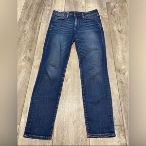 American Eagle “next level stretch” skinny jeans size 8